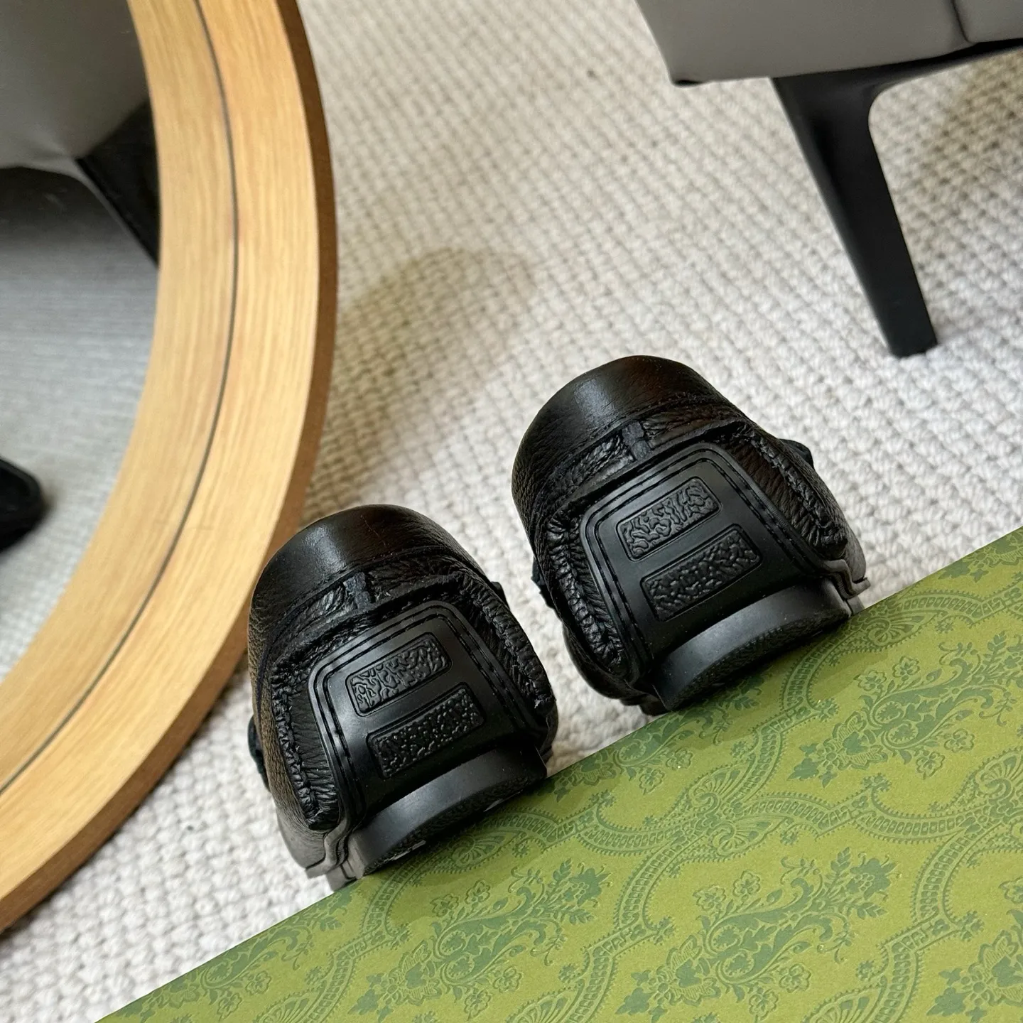 Men's shoes 💰420 (Yangli) Gucci* - the top version of Gucci classic beanie shoes! It is made of imported original cowhide and has a comfortable first layer of sheepskin lining! Original wear-resistant rubber outsole! High quality products! Size 38-46, with shoe dial, cloth bag, card